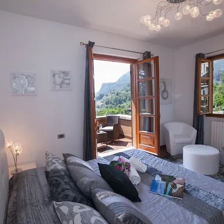 Lakecomo - Ritrovo * Μενάτζιο