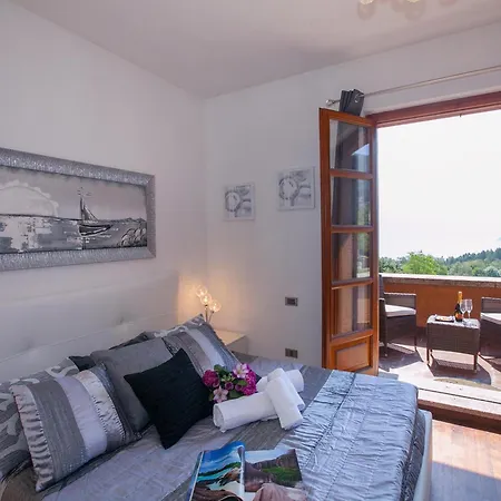 Vila Lakecomo - Ritrovo *